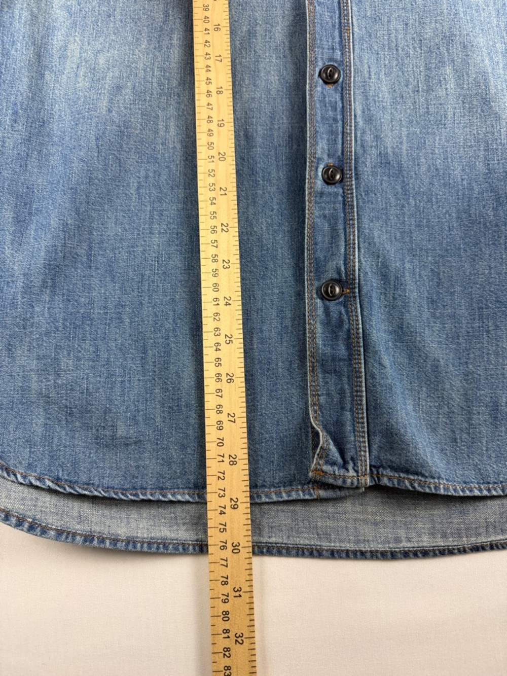 Gap Classic Fit Denim Button Down Shirt Men’s Large 100% Cotton - Picture 3 of 8